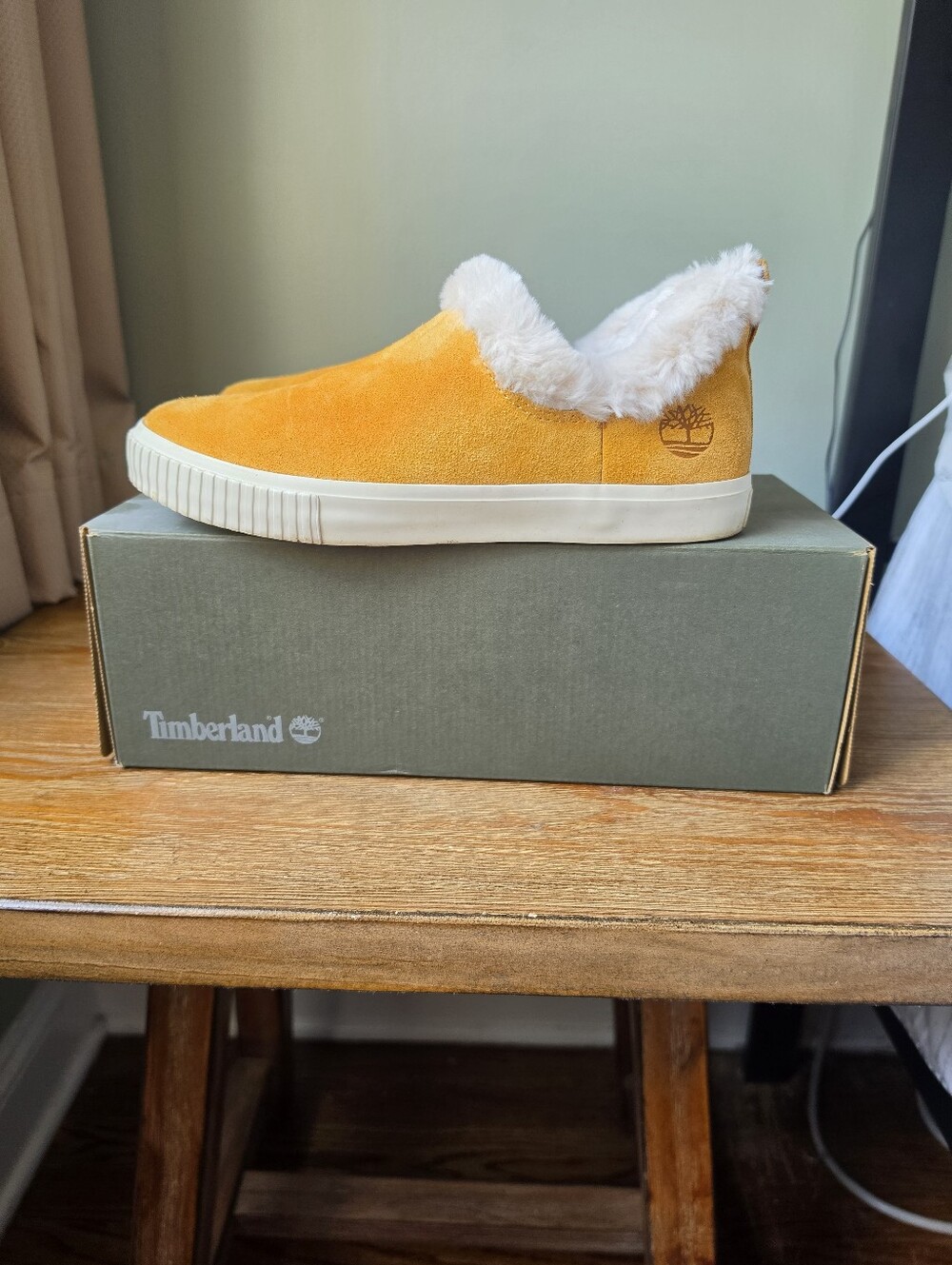 Timberland 8 Skyla Bay Slip On Wheat Suede